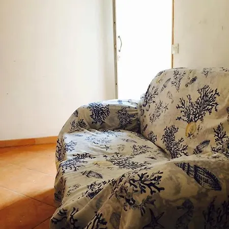 Les Petites Maisons Maison Rouge Апартаменты *