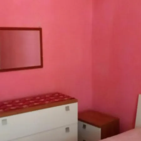 Les Petites Maisons Maison Rouge *